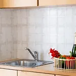 Club - 5 Apartment *