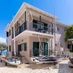 Club - 5 Apartment Nikiana
